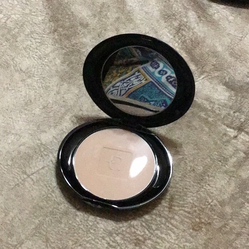 New Eudora Skin Perfection Compact